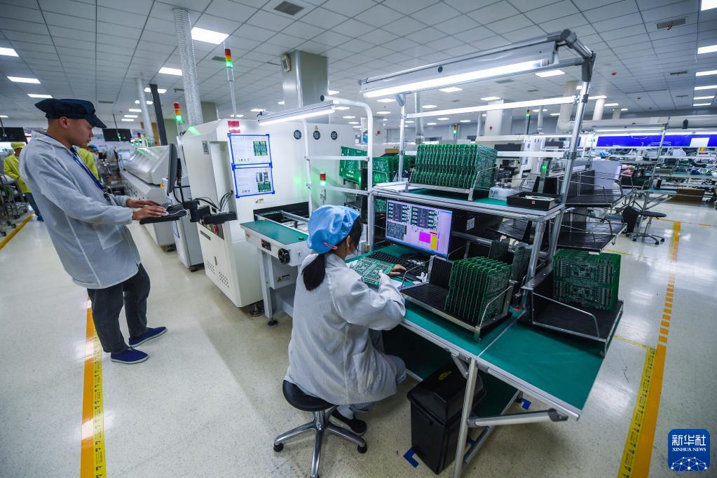 浙江诸暨 以计算机系统服务驱动刺绣机产业数字化改造升级
